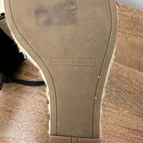 Marc Fisher Wedges - Picture 3 of 3